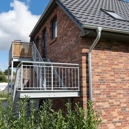 Kuestenbutze Im Modernen Style Mit Balkon